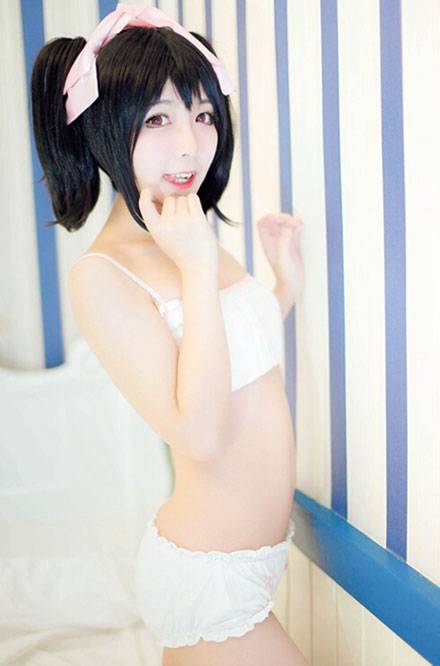 Cosplay福利/清纯萌妹矢泽妮可同人内衣COS