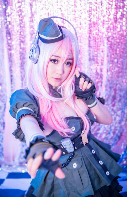 Cosplay福利/美少女索尼子军装COS