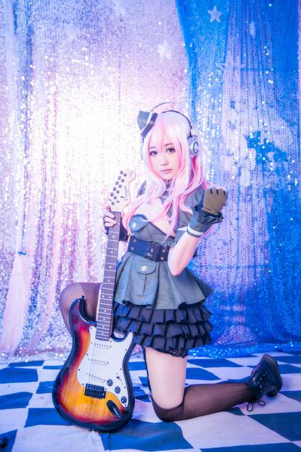 Cosplay福利/美少女索尼子军装COS