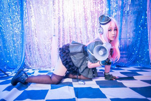 Cosplay福利/美少女索尼子军装COS