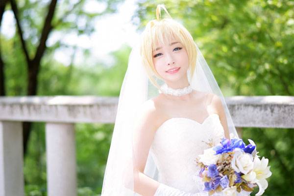 Cosplay福利/螺旋猫Tomia《Fate》Saber婚纱Cos