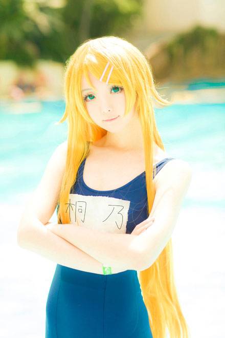 Cosplay福利/《轻音少女》秋山澪比基尼COS