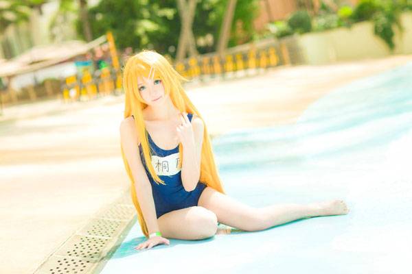 Cosplay福利/《轻音少女》秋山澪比基尼COS