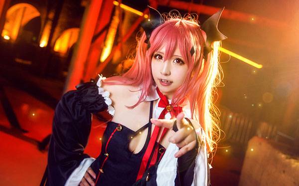 Cosplay福利/贫乳萌妹miku比基尼手办cos