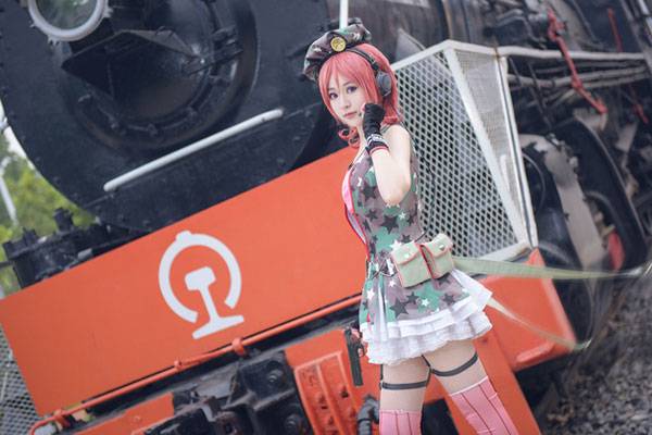 Cosplay福利/西木野真姬军服觉醒COS