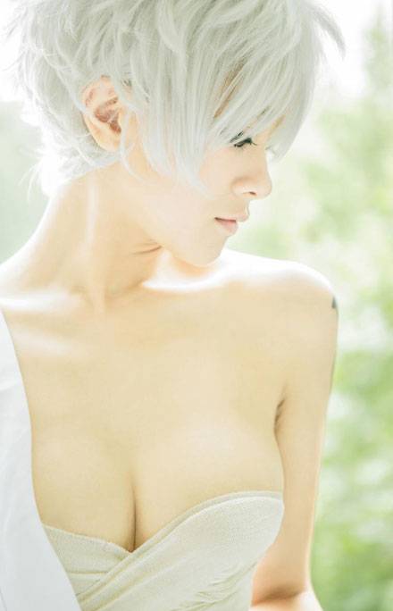 Cosplay福利/野猪桃桃宝《银魂》坂田银时COS