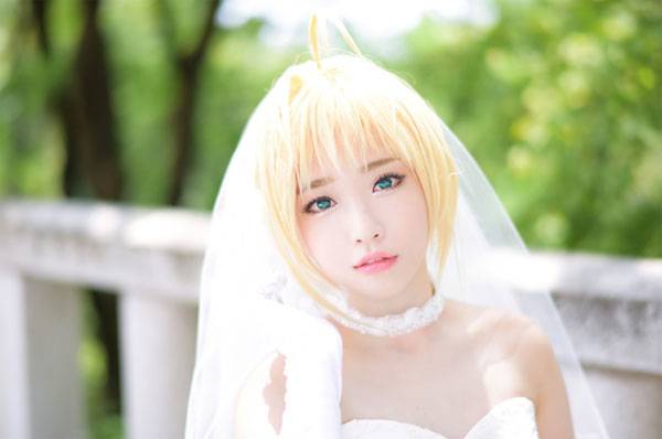 Cosplay福利/螺旋猫Tomia《Fate》Saber婚纱Cos