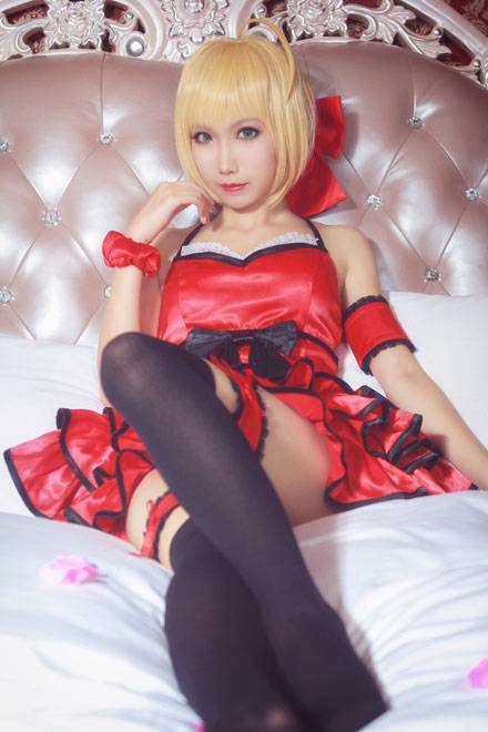 Cosplay福利/《Fate》尼禄深红现代装Cos