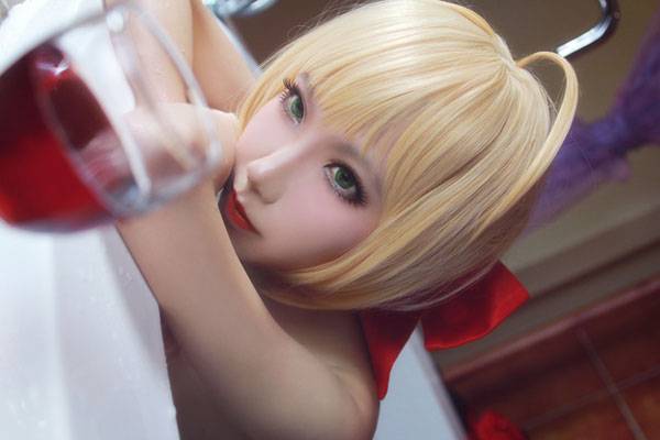 Cosplay福利/《Fate》尼禄深红现代装Cos