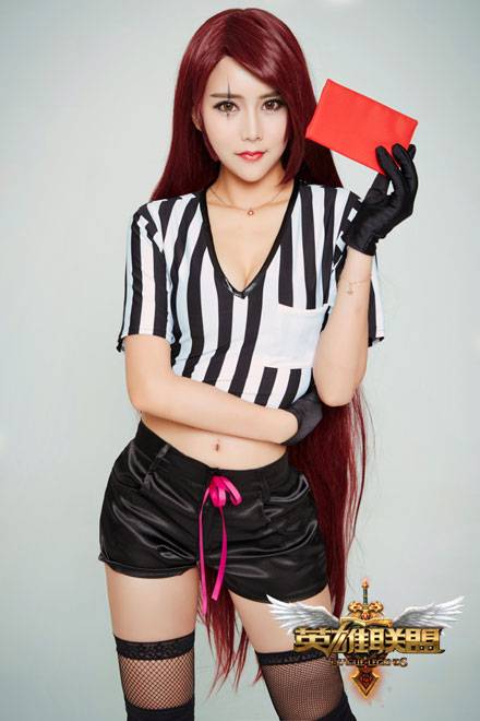 Cosplay福利/夏小薇不详之刃卡特琳娜精美COS