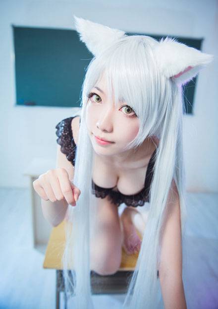 Cosplay福利/《物语系列》羽川翼黑色内衣COS