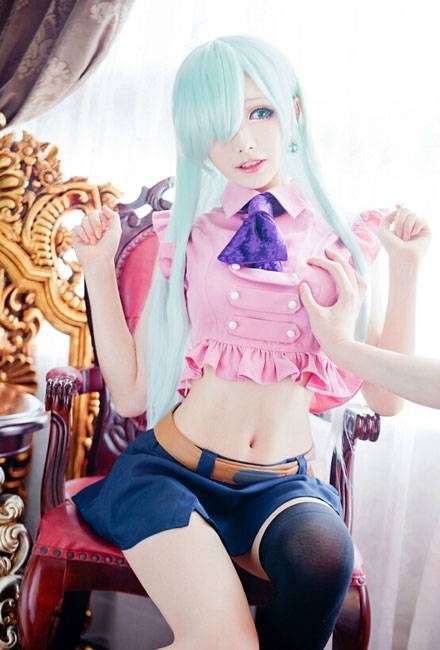 Cosplay福利/《叛逆的鲁鲁修》娜娜莉护士装COS