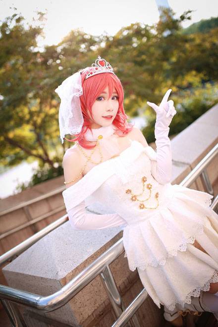 Cosplay福利/萌妹西木野真姬婚纱COS