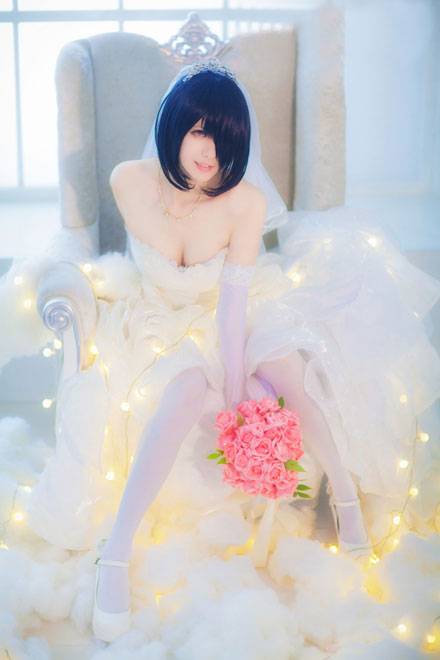 Cosplay福利/萌妹西木野真姬婚纱COS