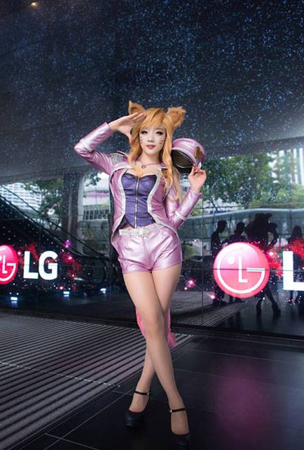 Cosplay福利/Miyuko《英雄联盟》偶像歌手阿狸Cos