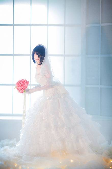 Cosplay福利/萌妹西木野真姬婚纱COS