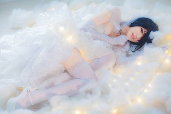 Cosplay福利/萌妹西木野真姬婚纱COS