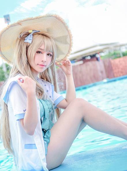 Cosplay福利/清纯萌妹南小鸟泳装神还原COS