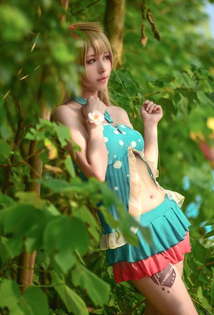 Cosplay福利/清纯萌妹南小鸟泳装神还原COS