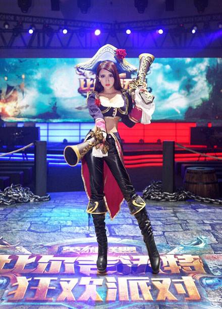 Cosplay福利/夏小薇LOL厄运小姐性感COS