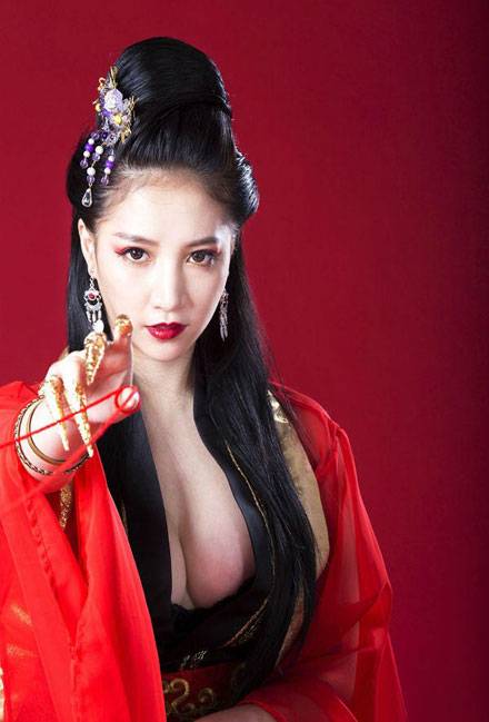 Cosplay福利/螺旋猫Tasha《盖世豪侠》东方教主Cos