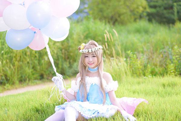 Cosplay福利/螺旋猫Tomia南小鸟白色情人节Cos