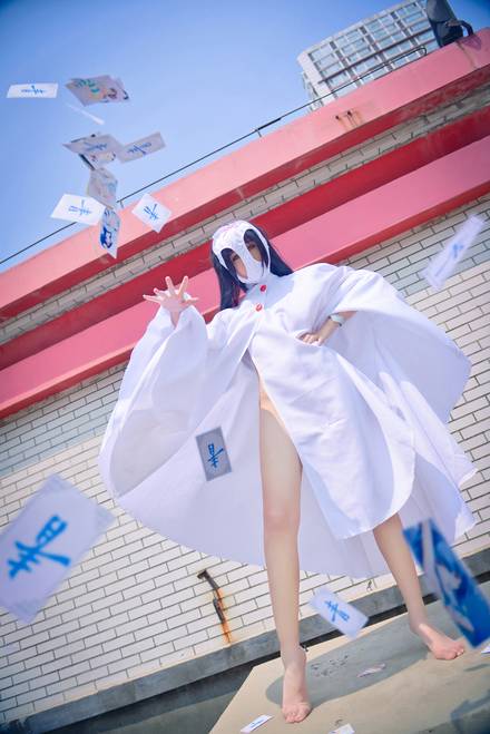Cosplay福利/《七原罪》伊丽莎白黑丝连体衣COS