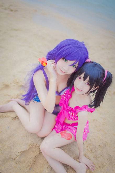 Cosplay福利/东条希&矢泽妮可夏日泳装COS