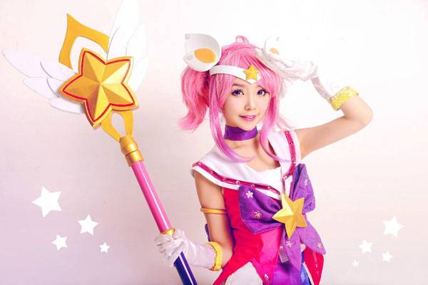Cosplay福利/LOL拉克丝美少女战士皮肤COS