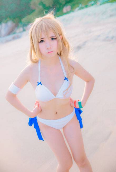Cosplay福利/萌妹《龙与虎》逢坂大河泳装COS