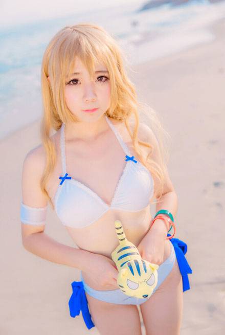 Cosplay福利/萌妹《龙与虎》逢坂大河泳装COS