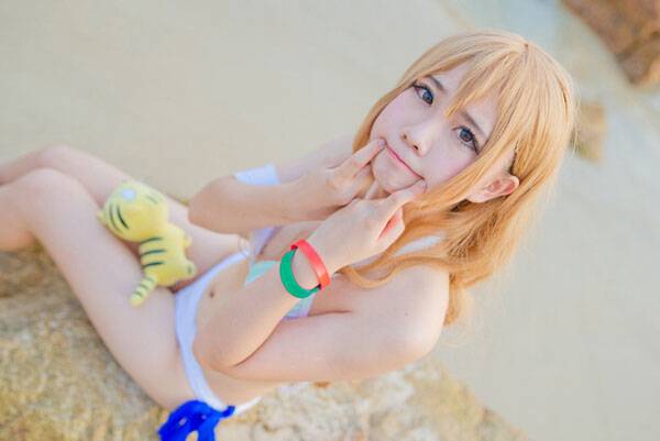 Cosplay福利/萌妹《龙与虎》逢坂大河泳装COS