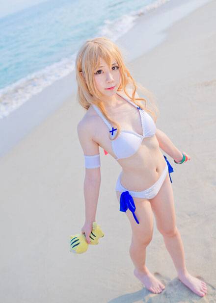 Cosplay福利/萌妹《龙与虎》逢坂大河泳装COS