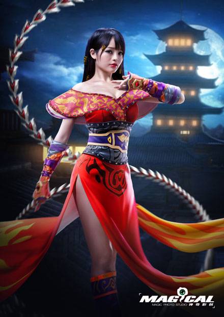 Cosplay福利/歪歪李玲《秦时明月》赤练爆乳COS