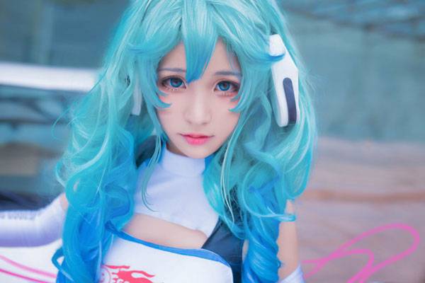 Cosplay福利/萌妹初音未来赛车手精美COS