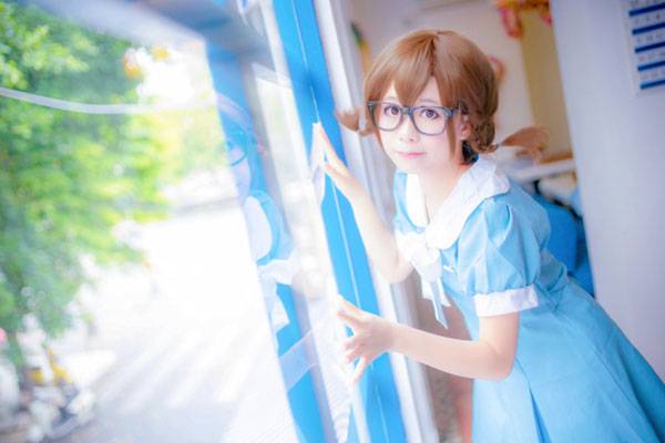 Cosplay福利/《轻音少女》平泽唯剧场版蓝裙COS