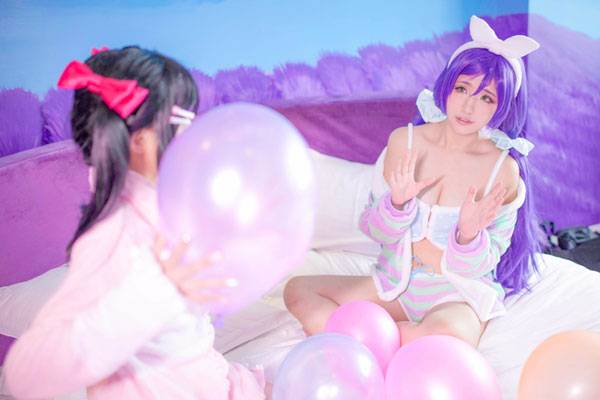 Cosplay福利/东条希&矢泽妮可睡衣福利COS