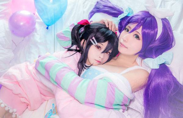 Cosplay福利/东条希&矢泽妮可睡衣福利COS
