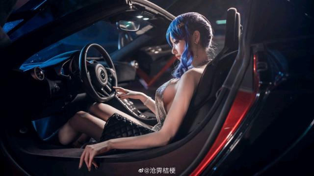 圣路易斯cos礼服沐浴