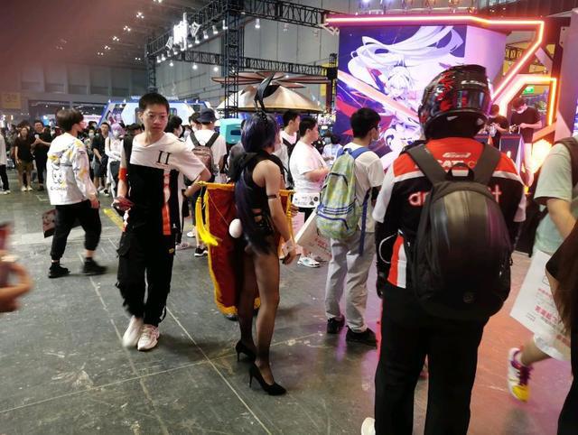 崩坏三mod骑脸事件