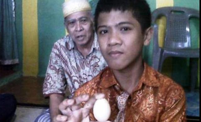 大肚子生蛋生卵男孩