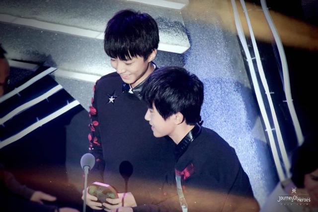 凯千凯给千使用道具BL车文彩漫