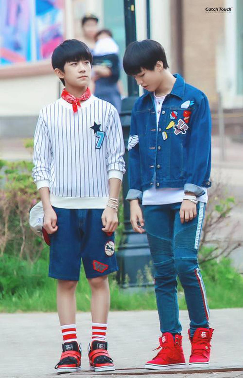 千凯千玺啊—再快一点儿千玺车文图本子 王俊凯吃易烊千玺的器