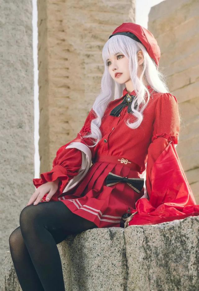 cos:fgo 卡莲 “Servant,Ruler,神灵阿莫尔,卡莲·C·奥尔黛西亚,回应召唤前来.”