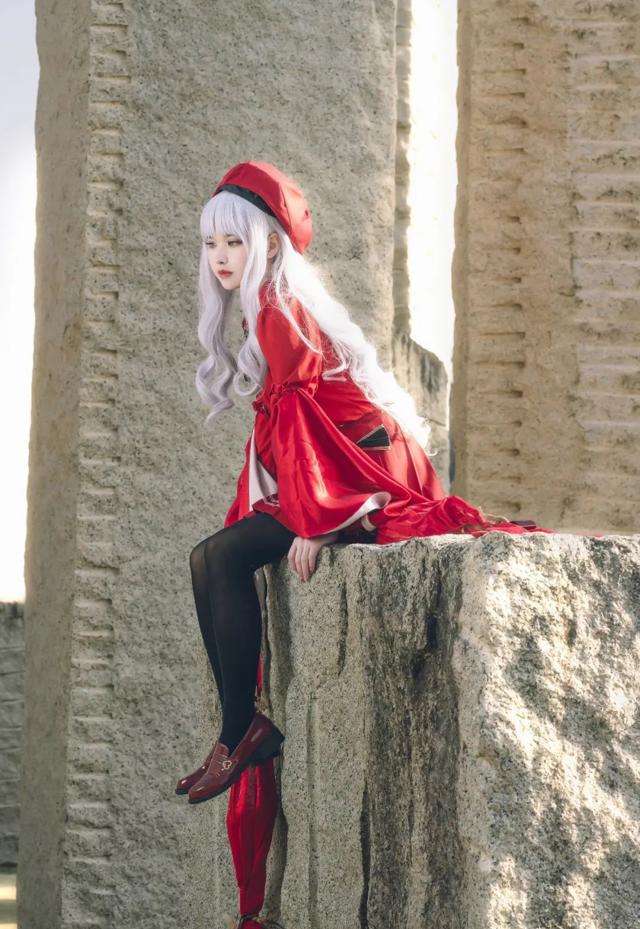 cos:fgo 卡莲 “Servant,Ruler,神灵阿莫尔,卡莲·C·奥尔黛西亚,回应召唤前来.”