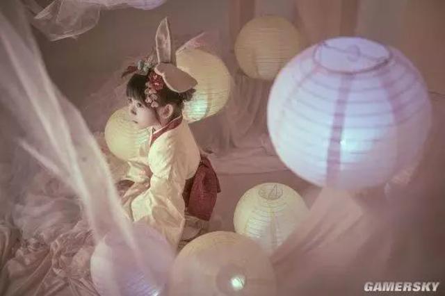 听说二次元角色穿越到现实世界了?