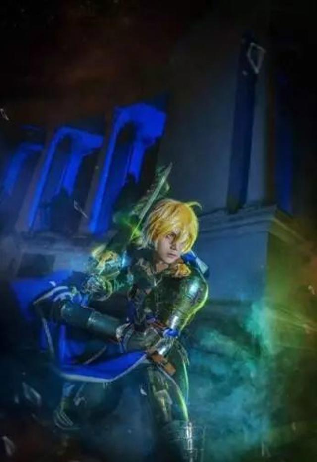 听说二次元角色穿越到现实世界了?