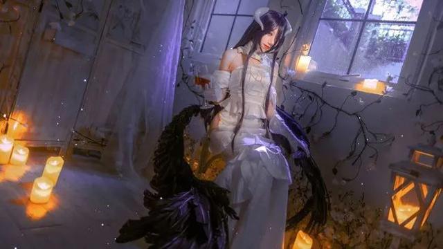 cos: OVERLORD 雅儿贝德 “女神一般的微笑看起来也像隐藏内心的面具”