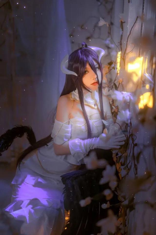 cos: OVERLORD 雅儿贝德 “女神一般的微笑看起来也像隐藏内心的面具”