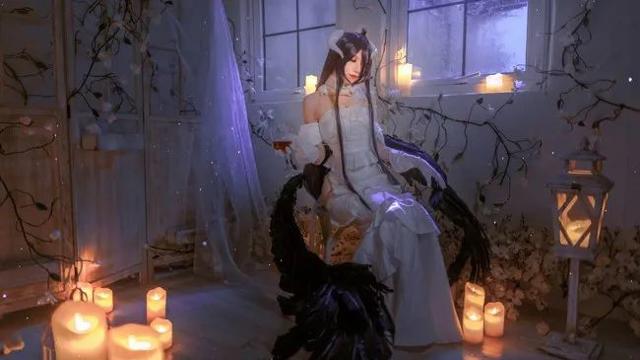 cos: OVERLORD 雅儿贝德 “女神一般的微笑看起来也像隐藏内心的面具”